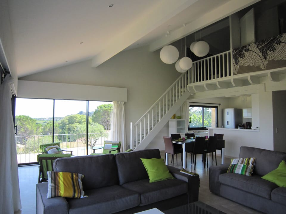 Upstairs living room and mezzanine