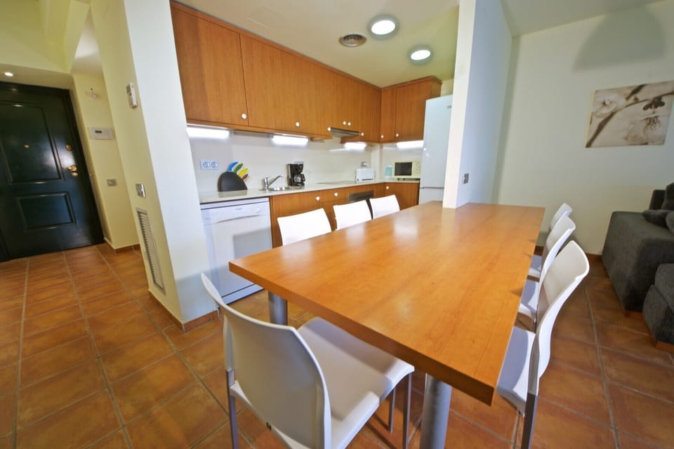 7. les-oliveres-resort-costa-dorada-tarragona-ampolla-l'ampolla-casa-47-kitchen-and-dining-area-spain-holiday-holidays-vacation