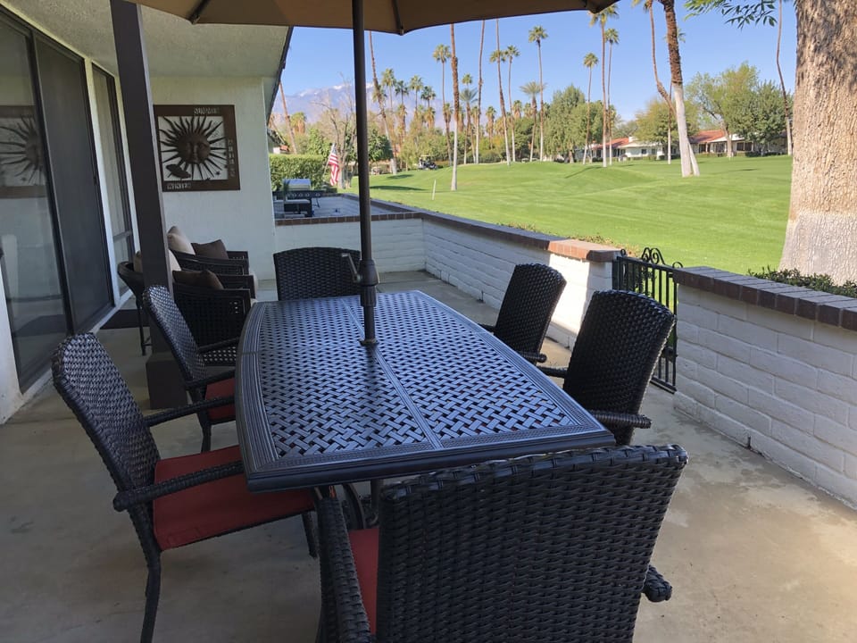 Patio table seats 6-8