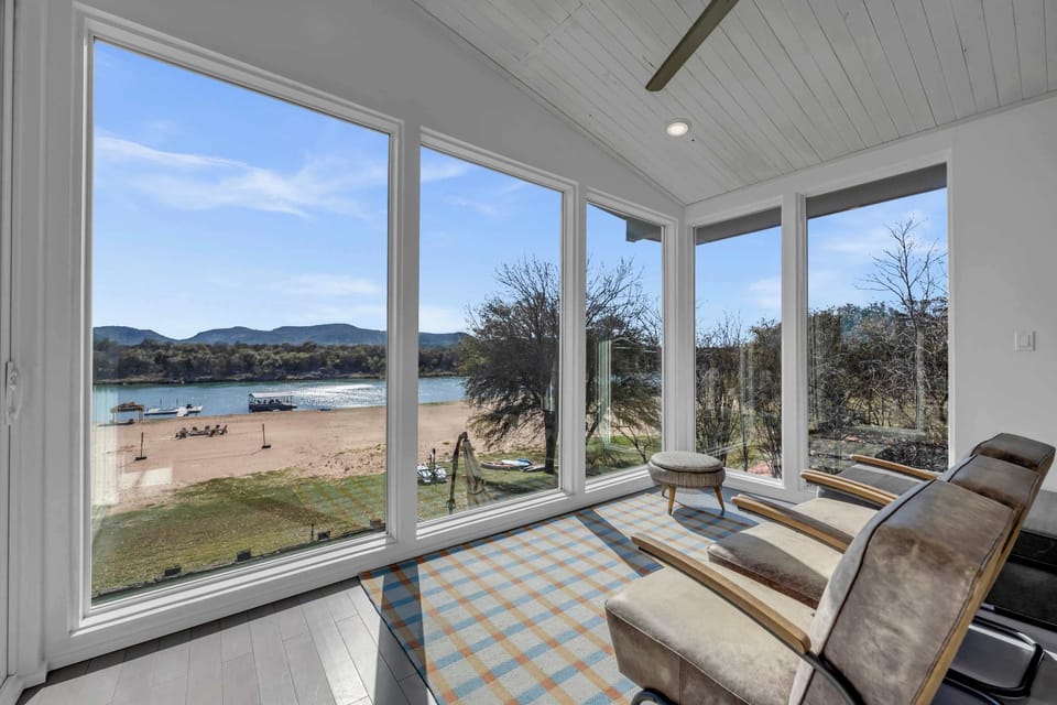 Sunroom area is perfect place to have your morning coffee!