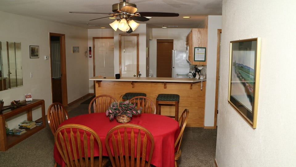 Dining room/kitchen