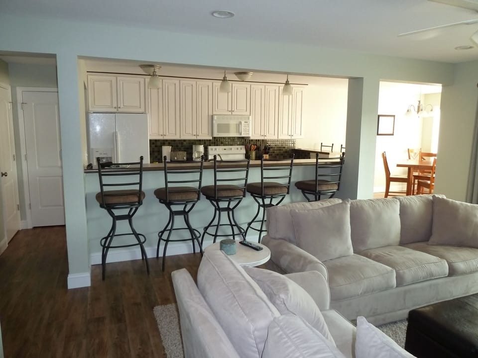 Great open floor plan. Queen sofa sleeper.