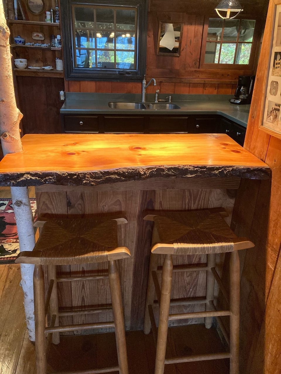 Breakfast bar seats 4