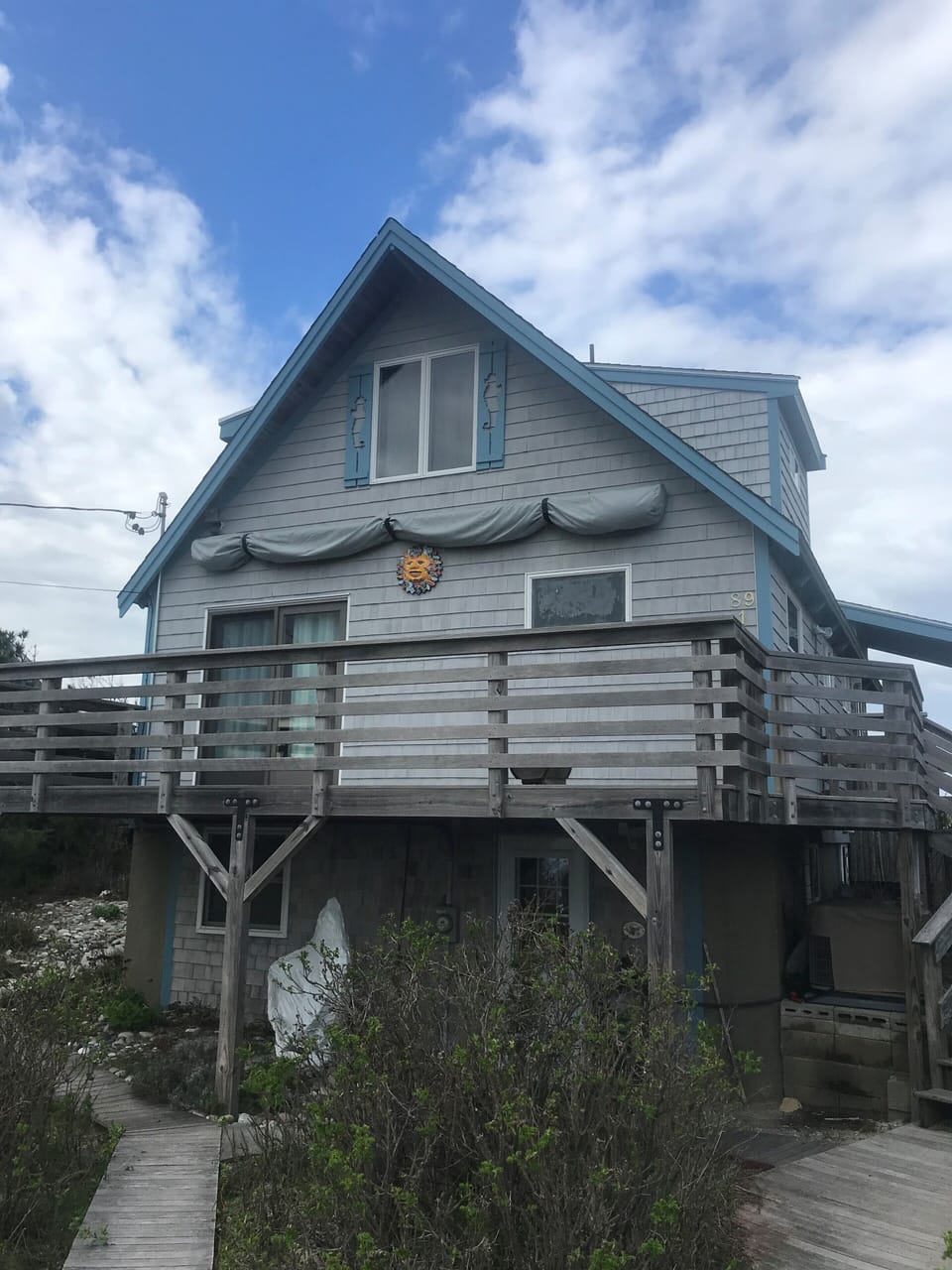 view of house from the driveway