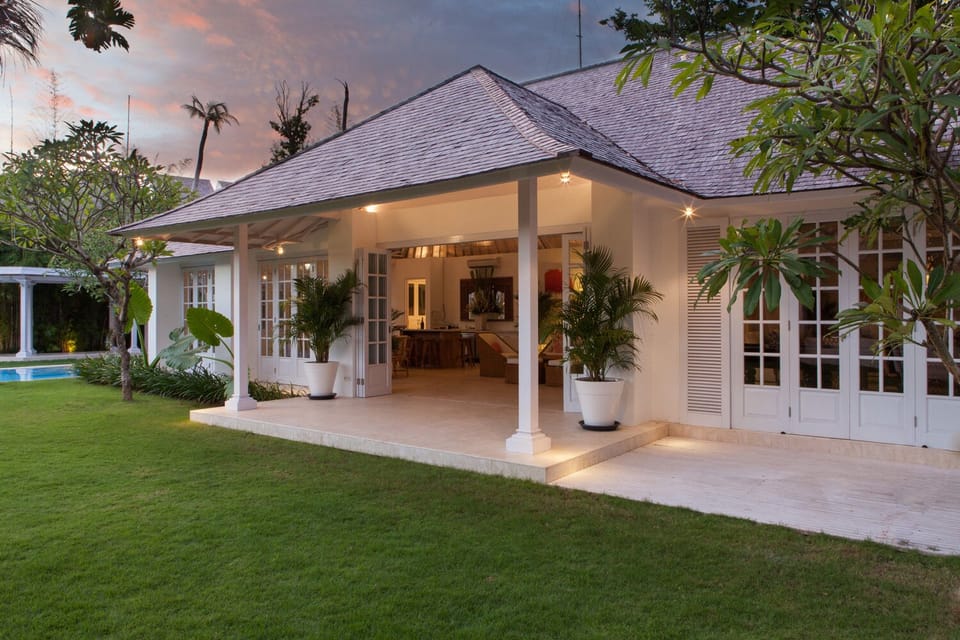 Caribbean Style Villa Seminyak 8 bedroom