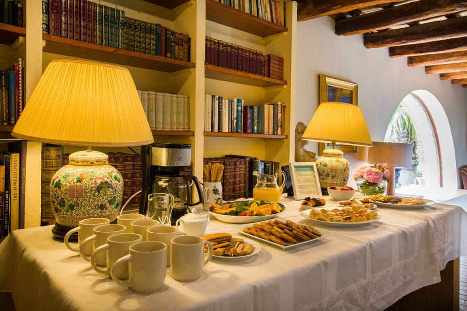 Chef Service available for breakfast, lunch, coffee breaks, dinner, BBQs.