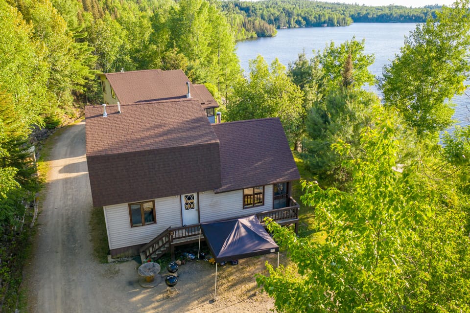 Shorewood cabin