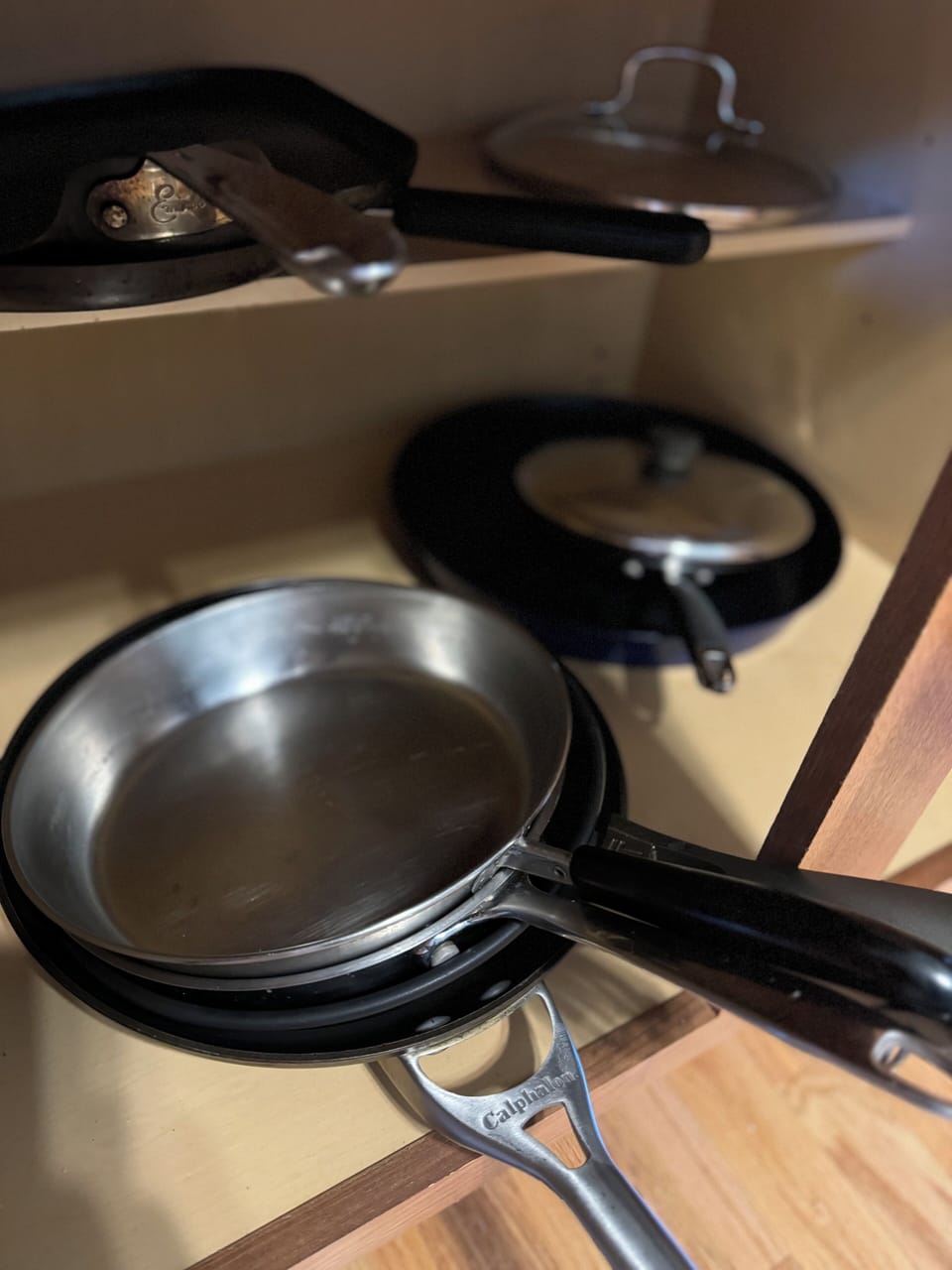 Skillets and Frying Pans 