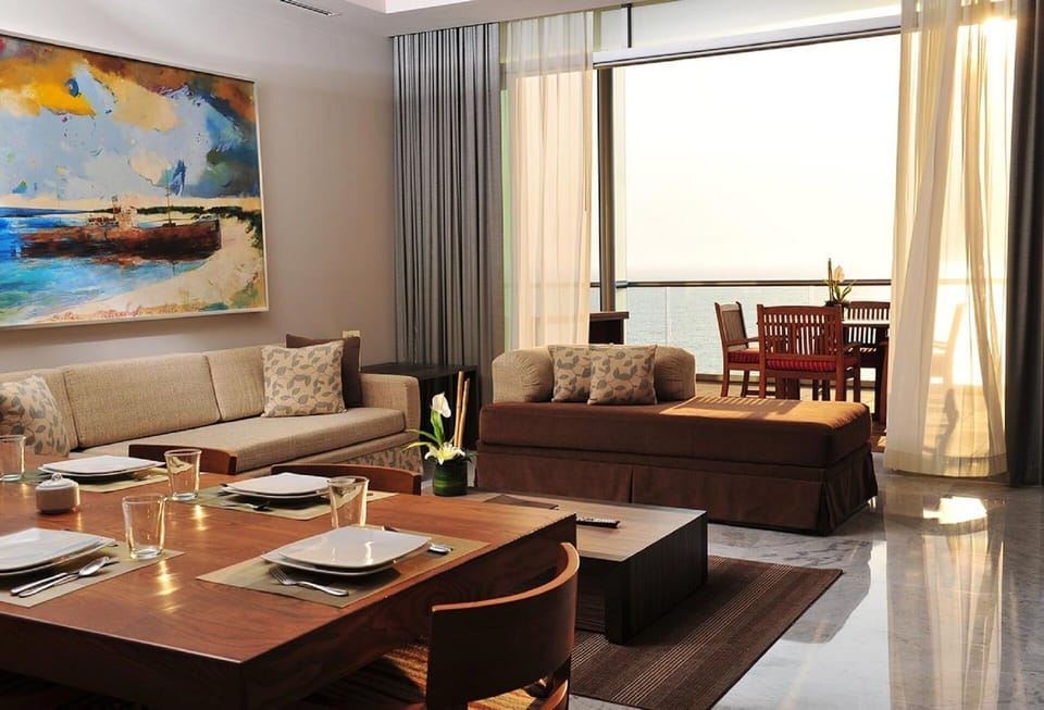 Dining/Living Rooms