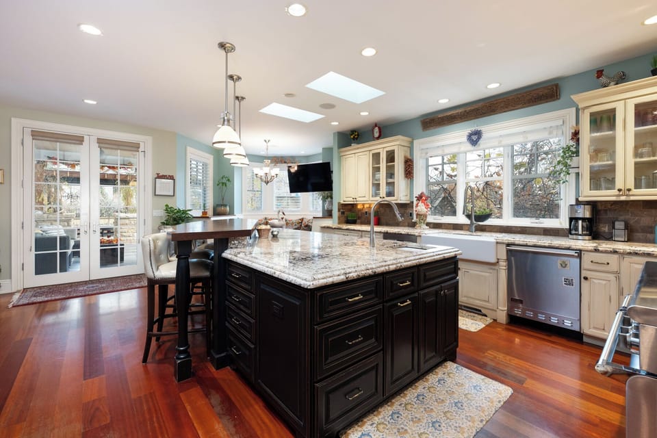 A spacious kitchen where all your guests can gather and enjoy time together.