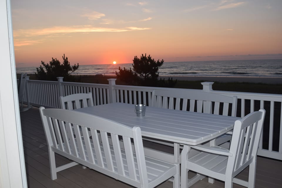 sunrise and oceanfront dining