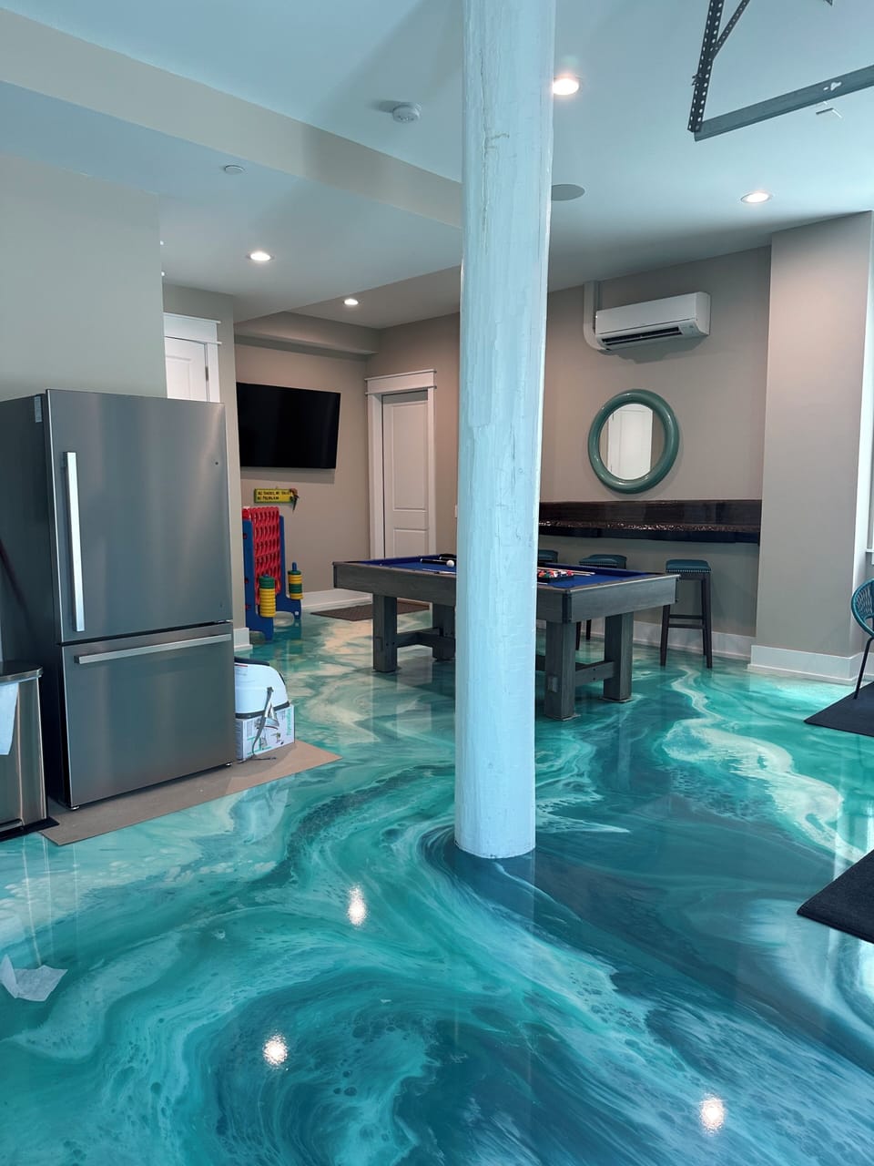 Game garage with 1/2 bath