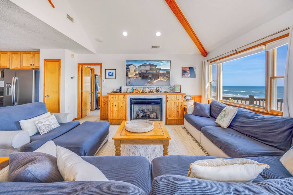 Surf or Sound Realty - 637 - Dream Come True II - Great Room  -2
