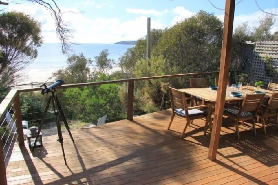 Deck & beach