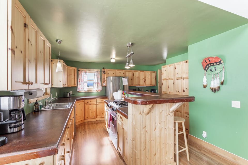 A fully stocked kitchen has everything you will need to make a delicious meal with family and friends.