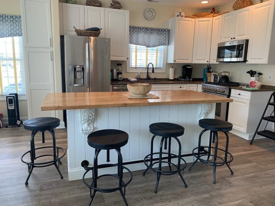 Kitchen with upgraded appliances