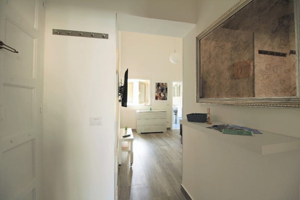 Entrance, living