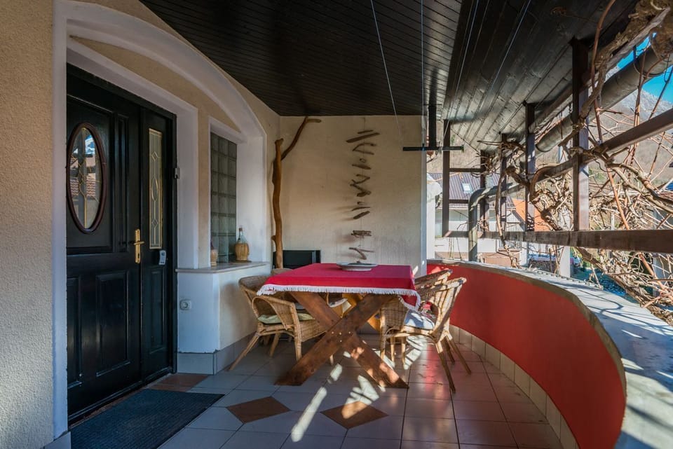 Chalet GoSlo - covered terrace