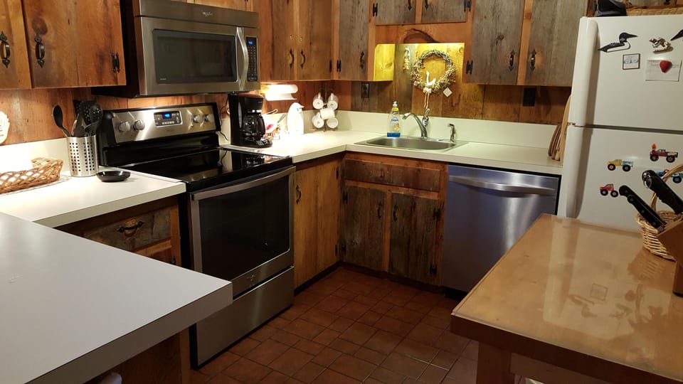 Fully equipped with all appliances, large and small