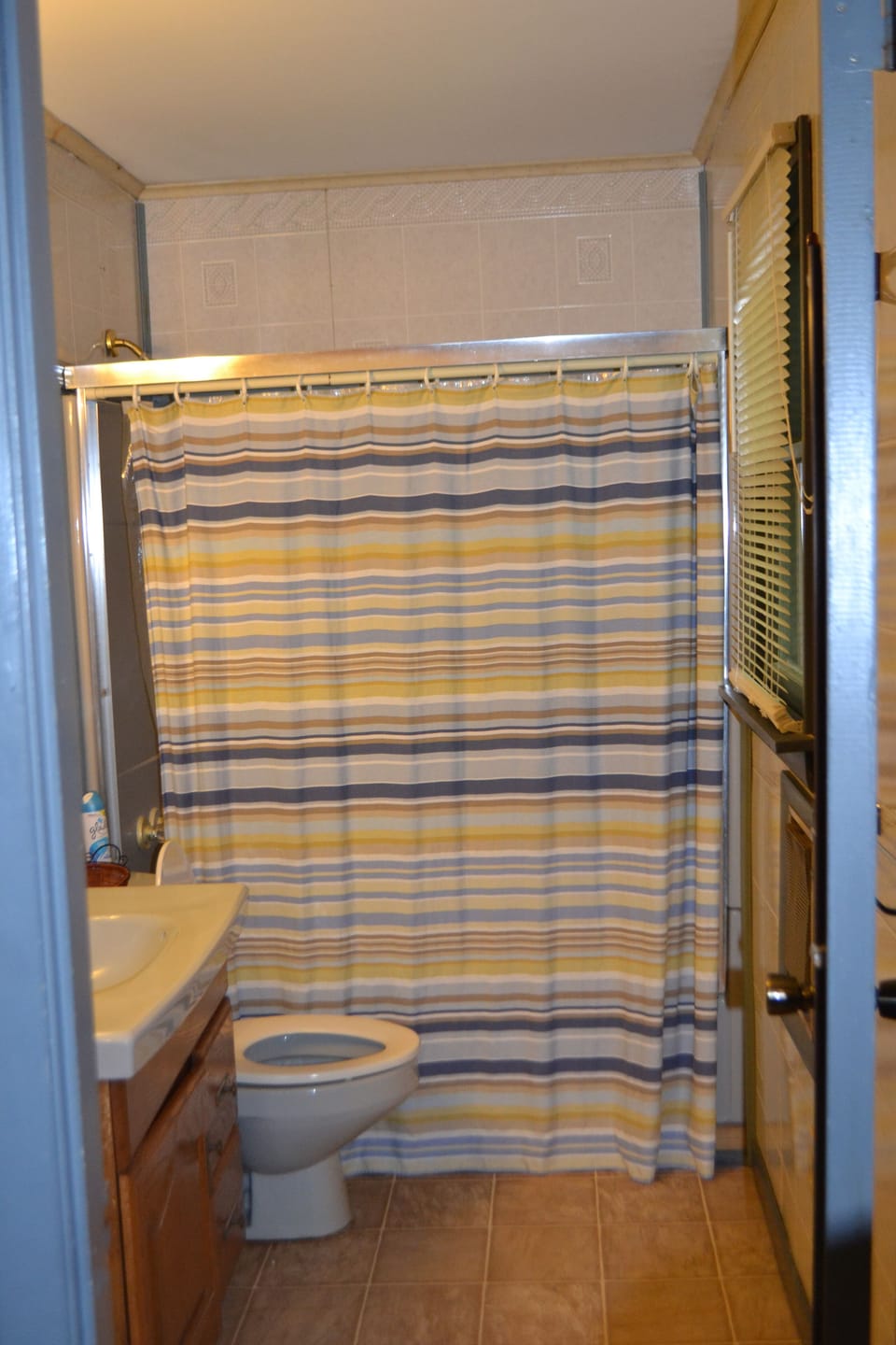 bathroom 1, full bath with tub