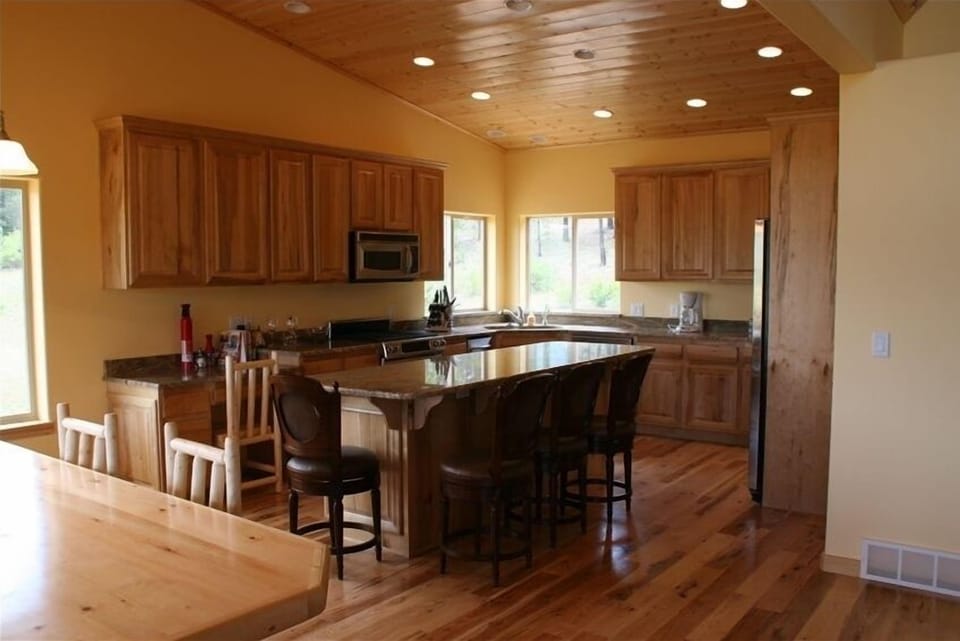 Brand New Cook's Kitchen with Granite Counters & Stainless Steel Appliances