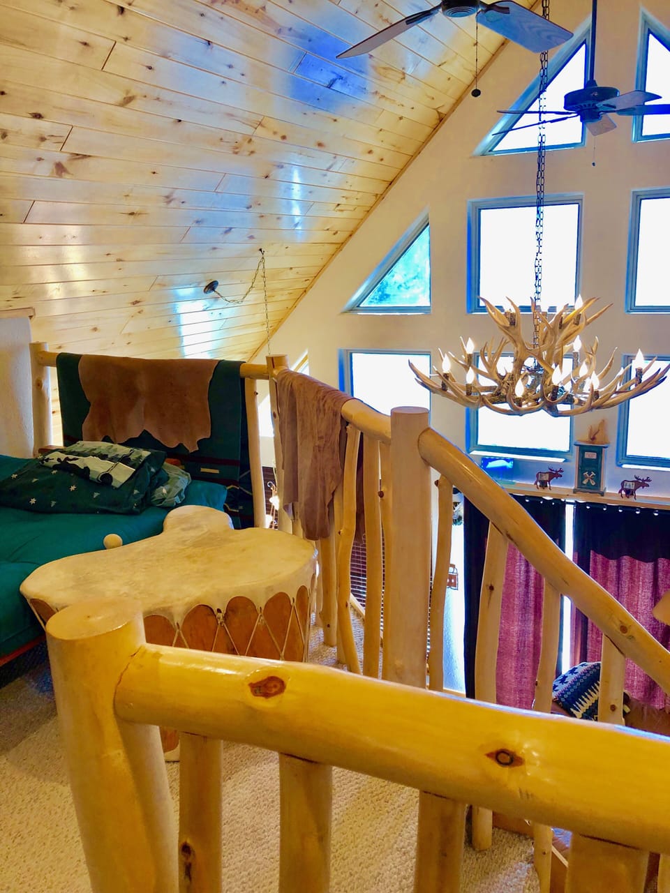 Loft Area and 2nd Futon !! 