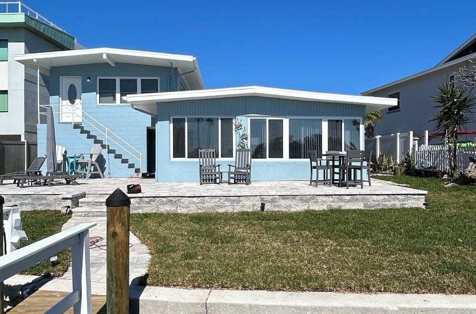 Back of unit on the water