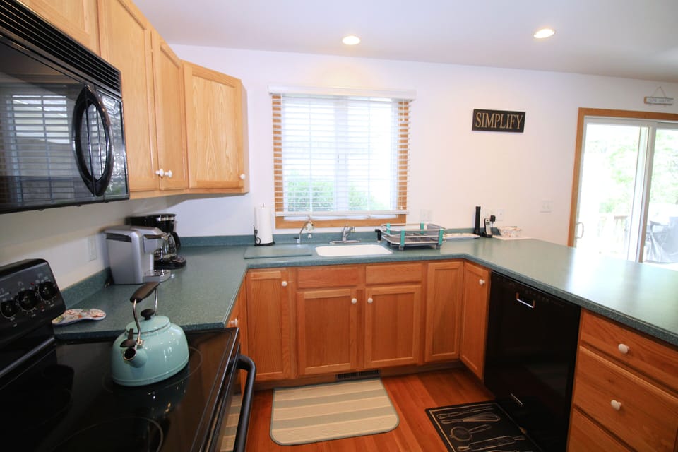 Nicely equipped kitchen