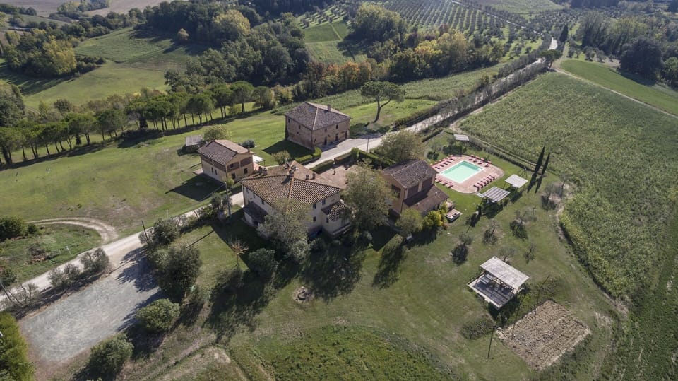 agriturismo-cabbiavoli-chianti-multiproperty-panoramic