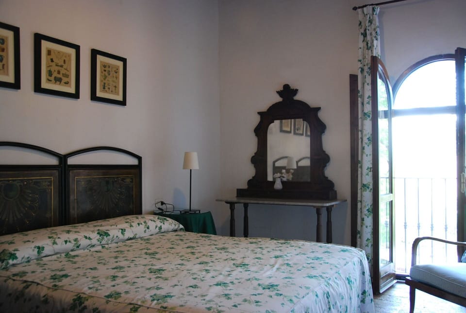 agriturismo-cabbiavoli-chianti-multiproperty-fienile-arancione-susino-bedroom