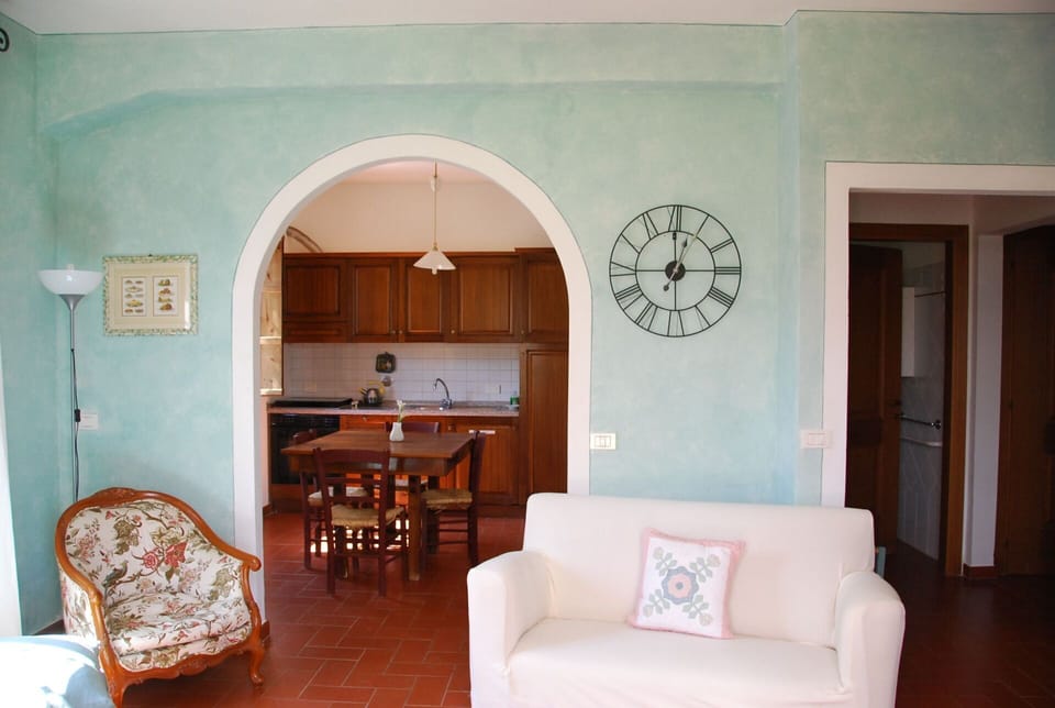 agriturismo-cabbiavoli-chianti-multiproperty-fienile-giallo-melo-living-room