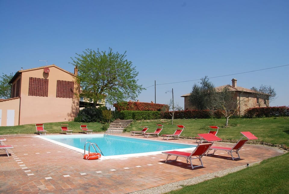 agriturismo-cabbiavoli-chianti-multiproperty-pool