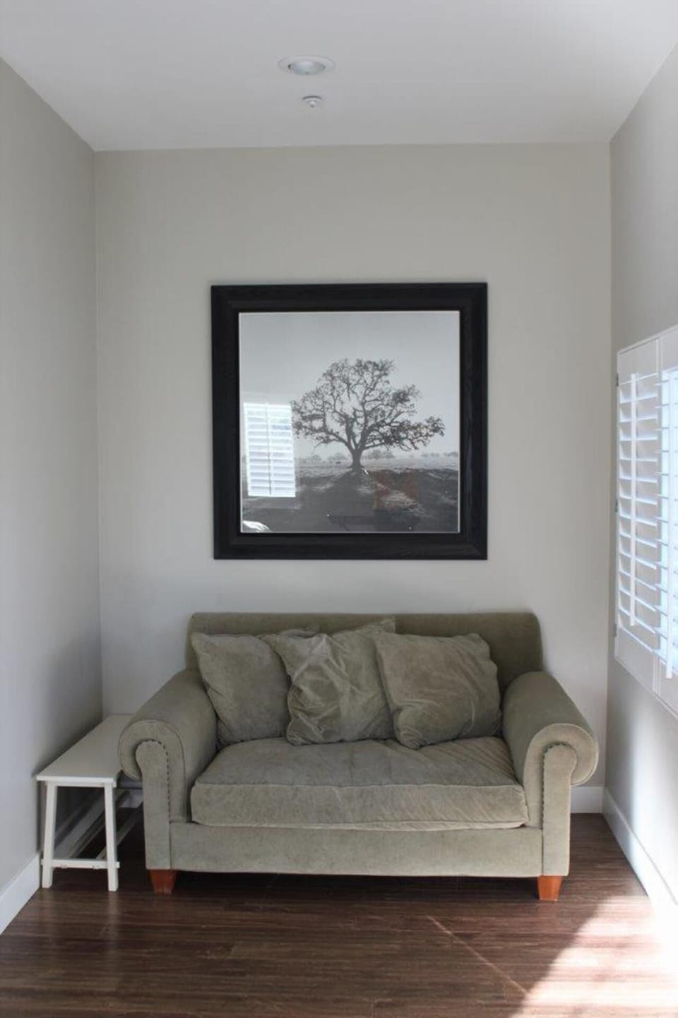 seating area in bedroom