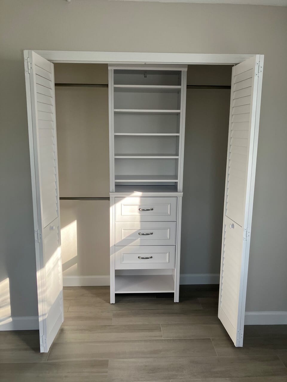 Closet organizer
