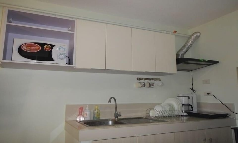 One Oasis Davao 1-BR Condotel 32sqm