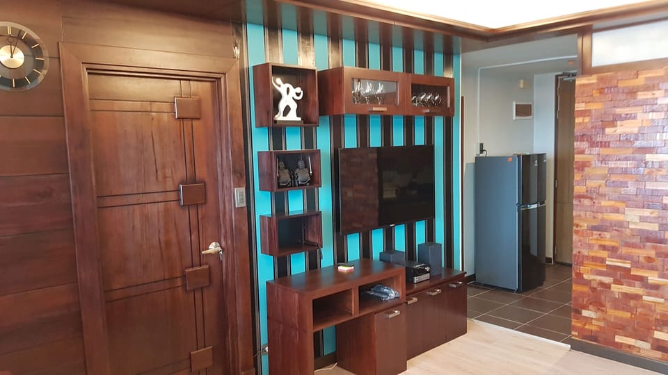 Brandnew luxury 2 BR BeachCondo 5 pools