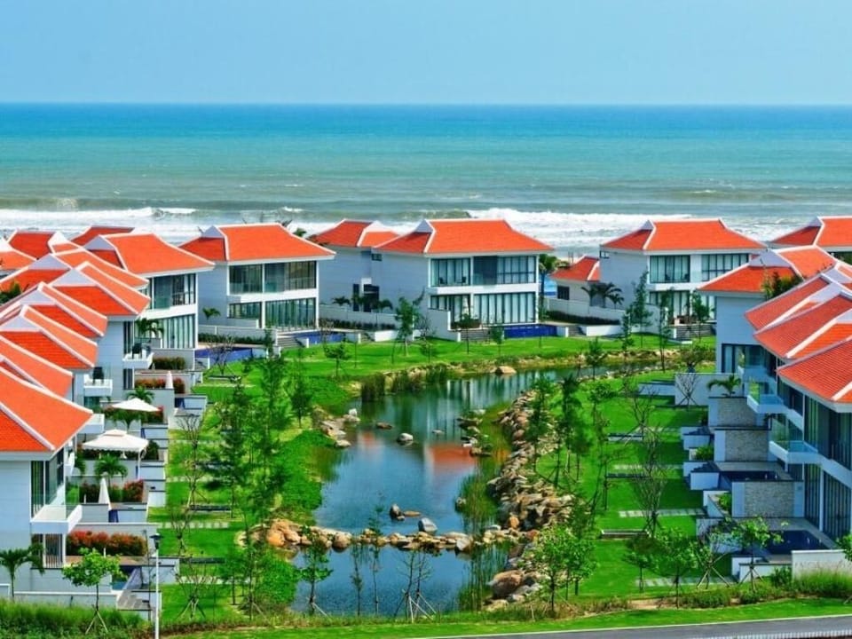 4 Bedrooms Villas at The Ocean Villas.