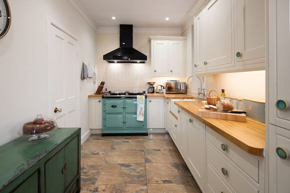 South Lodge, Twizell Estate - kitchen