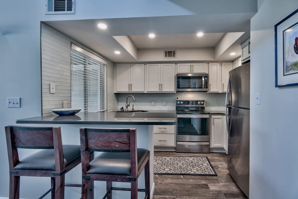 Fully Equipped Kitchen, all new appliances