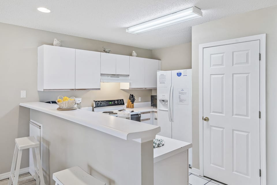 Fully Equipped Kitchen has all the Essentials for Food Preparation.