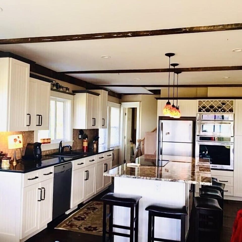 Upper kitchen 