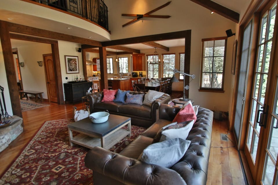 Spacious backyard on Elkhorn Golf Course