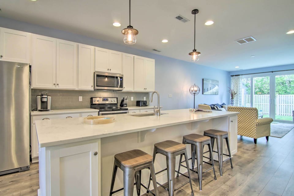 Kitchen | Fully Equipped | Stainless Steel Appliances