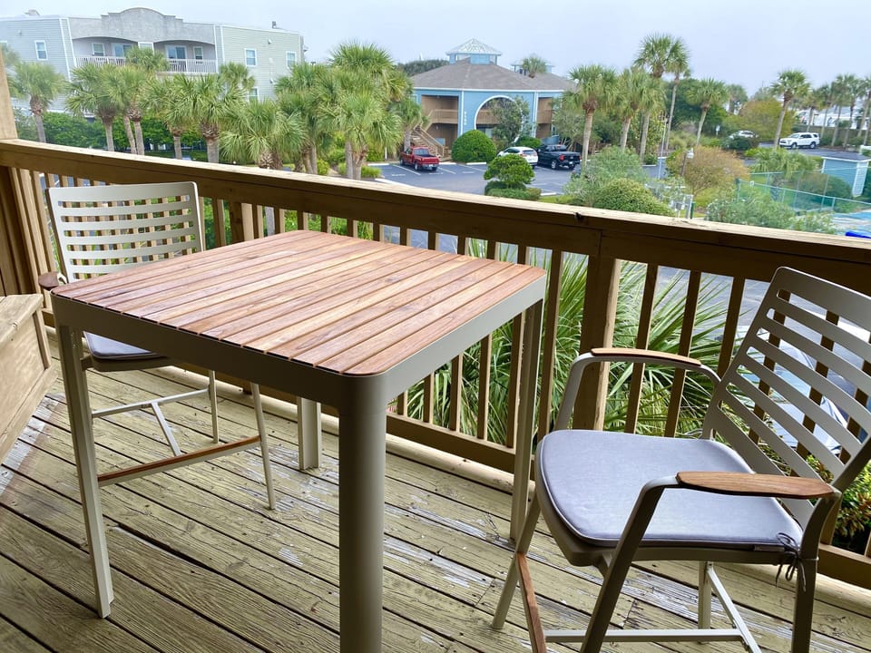 Front deck