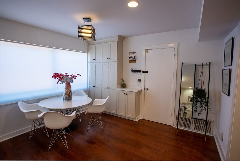Breakfast Nook
