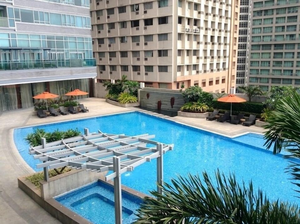Stay Amare St.Francis Shangri-la Ortigas