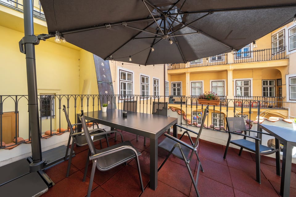 Shared terrace for all guests in the courtyard on the 1st floor