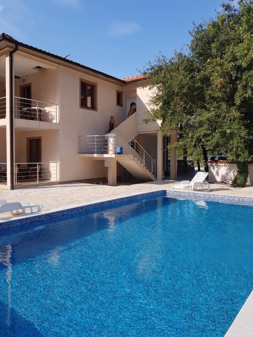 Swimming pool
