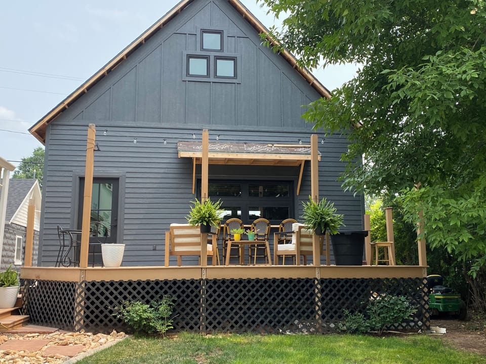 2-stall garage with deck, bar & TV
