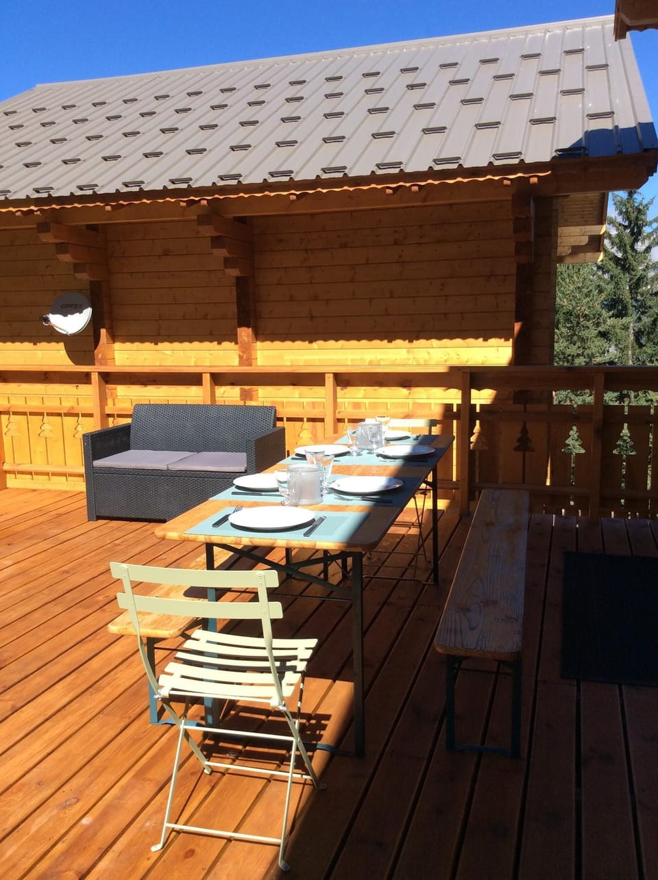 Outdoor dining